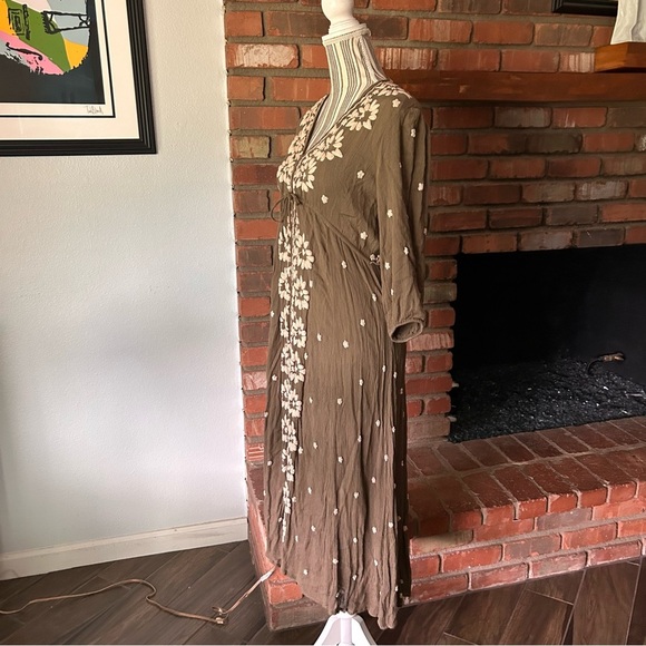 Free People Embroidered Fable Midi Dress in Olive Green Sz XS -  mordernwear.com